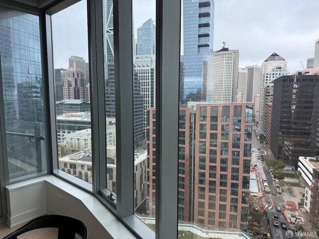 Building Photo - 338 Main St