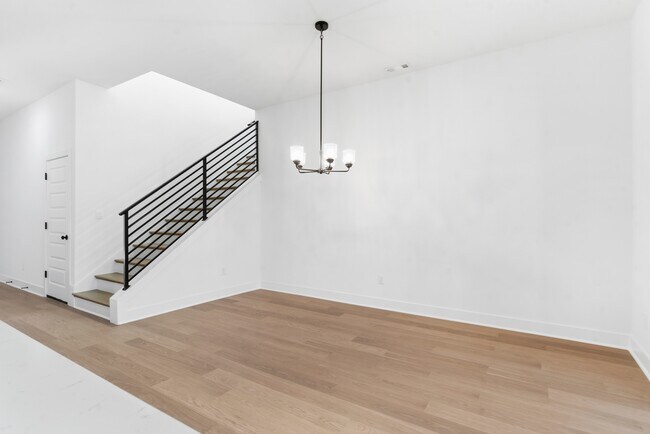 Building Photo - 1822 E Fiji St