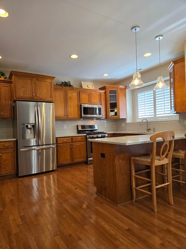 Building Photo - 0N306 Hilts Dr