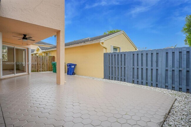 Building Photo - 11811 SW 102nd St