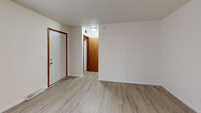 Building Photo - 329 W Indiana Ave