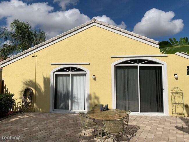 Building Photo - 3 br, 2 bath House - 202 Wedgewood Cir