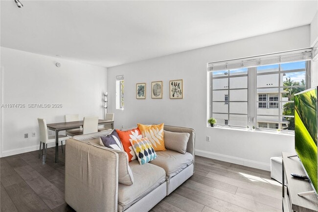 Building Photo - 435 21st St