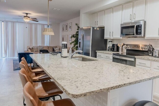 Building Photo - 4742 Terra Esmeralda Dr