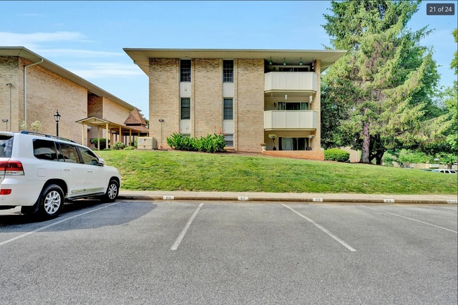 Building Photo - 5260 Crossbow Cir