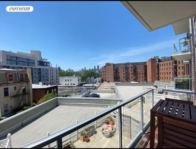 Building Photo - 11-24-24 31st Ave