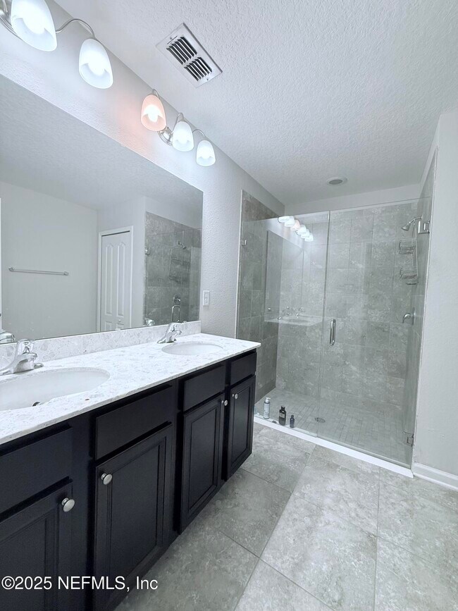 Building Photo - 304 Green Turtle Ln