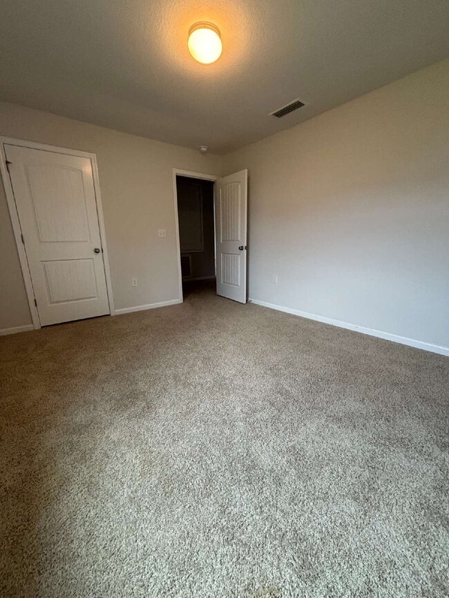 Building Photo - 500 Eagle Lake Wy