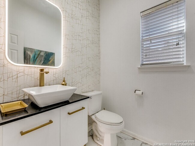 Building Photo - 8514 Espanola Dr