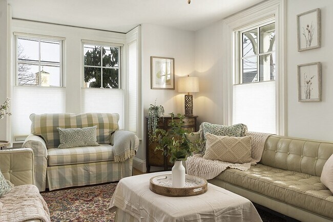 Building Photo - 13 Broadway Ave