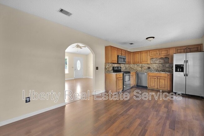 Building Photo - 934 Poppleton Dr