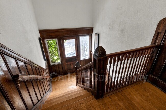 Building Photo - 718 Ashland Ave