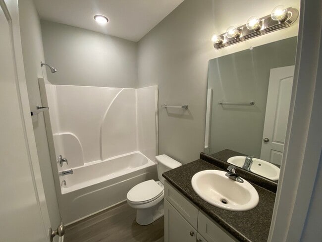 Building Photo - 206 Bonilane Cv. #117