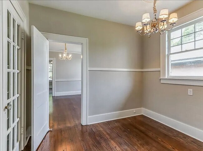 Building Photo - 3 BED | 2 BATH | ARDSLEY PARK | PRIVATE BACK PORCH