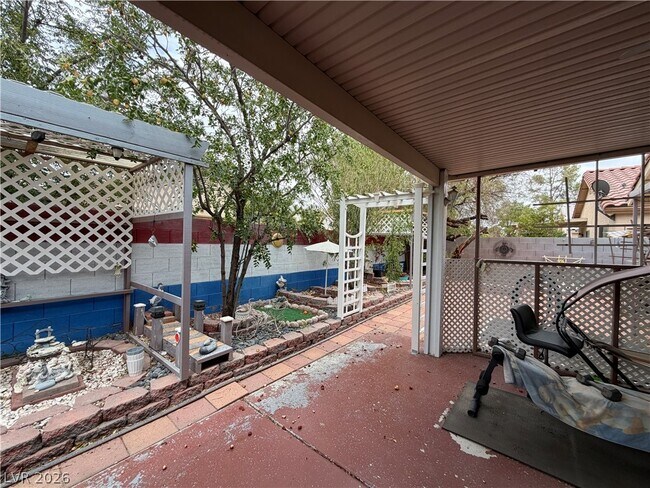 Building Photo - 868 Worrell Ave