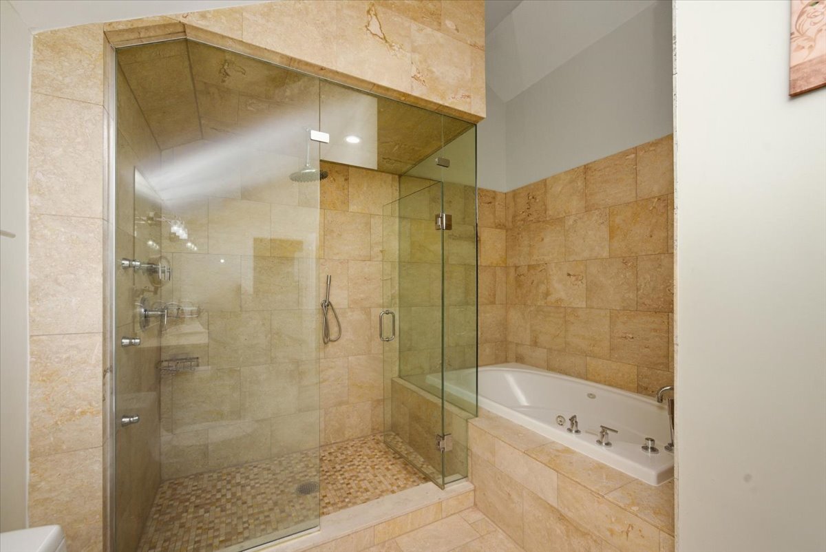 Building Photo - 1523 W Huron St