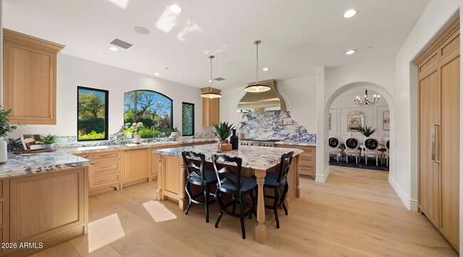 Building Photo - 8501 N Golf Dr