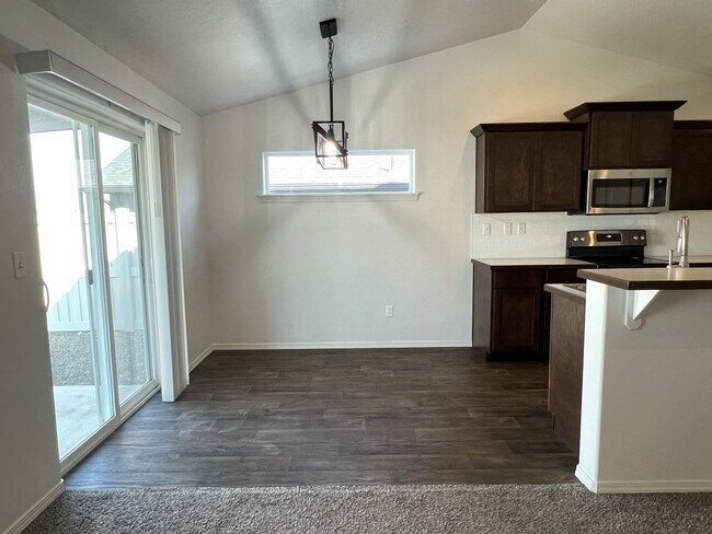 Building Photo - Beautiful 3 bed 2 bath home in Caldwell ju...