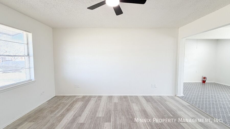 Building Photo - 4615 Grinnell St