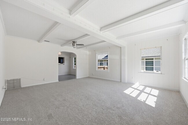 Building Photo - 2755 Green St