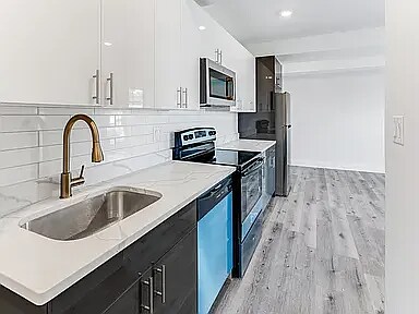 Building Photo - 4701 Chestnut St