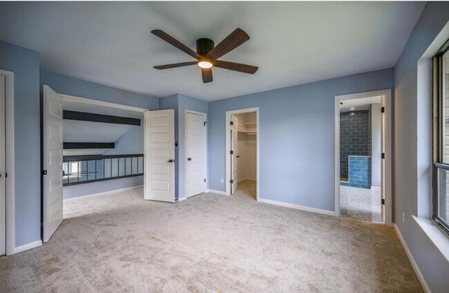 Building Photo - Fully renovated 4BR, 2.5BA home in the highly desired Great Neck Meadows!
