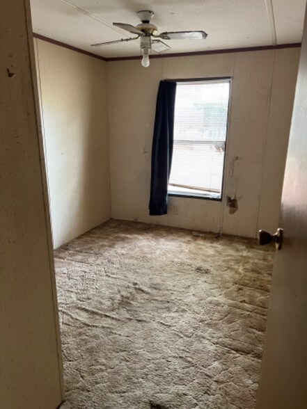 Building Photo - 317 Anne St