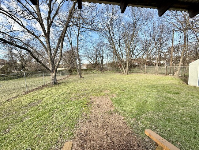 Building Photo - 709 11th Ave NW