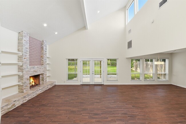 Building Photo - 14210 Briarhills Pkwy