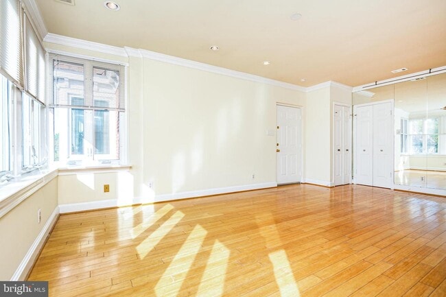 Building Photo - 1201 O St NW