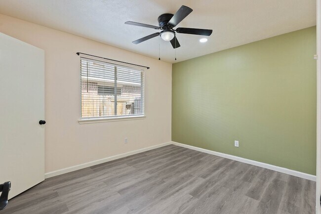 Building Photo - 21523 Juniper Meadows Dr