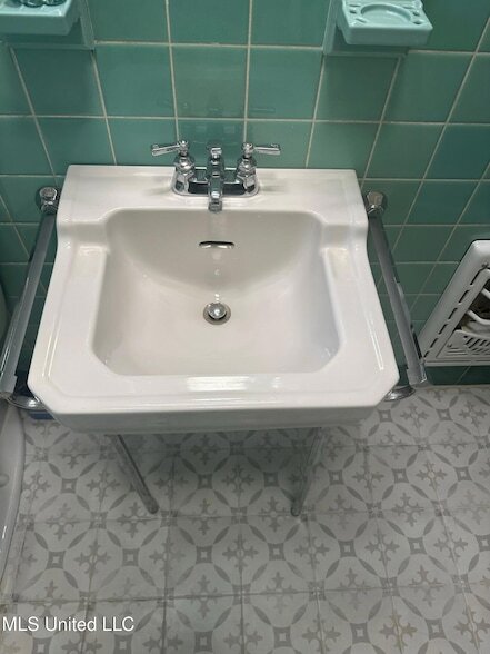 Building Photo - 3564 Cowan Pl