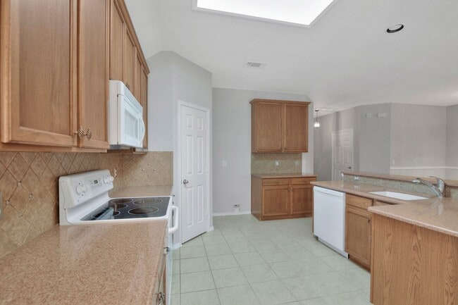 Building Photo - Stonebridge Ranch Single Story