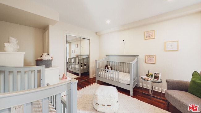 Building Photo - 844 3rd St