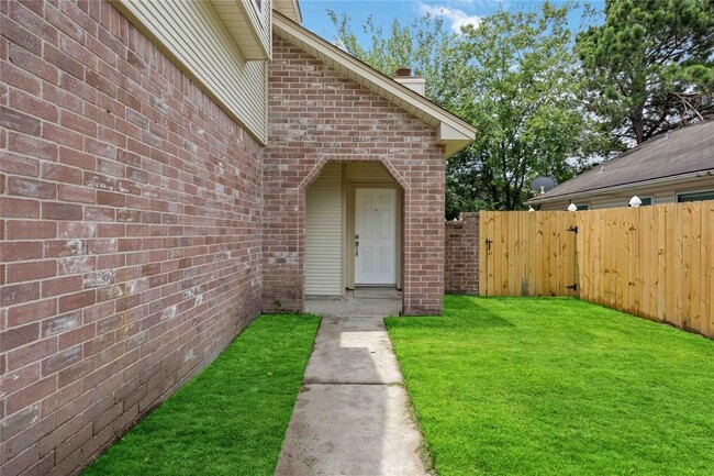Building Photo - 12215 Cardston Ct