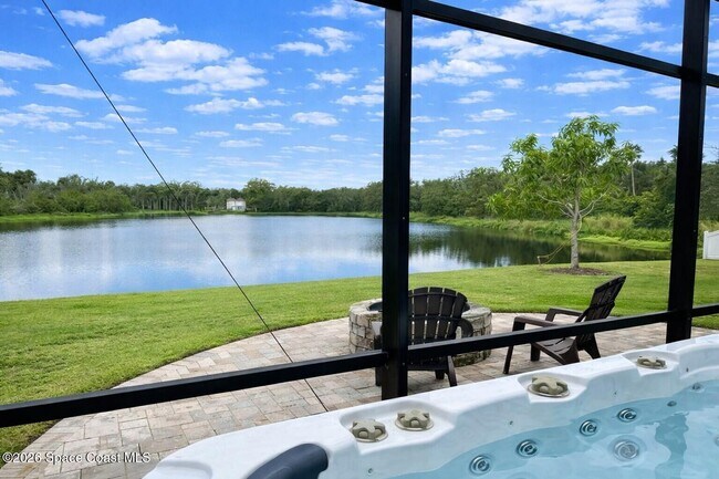 Building Photo - 5250 Hebron Dr