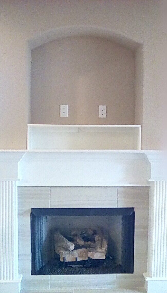 Building Photo - 4887 w croft