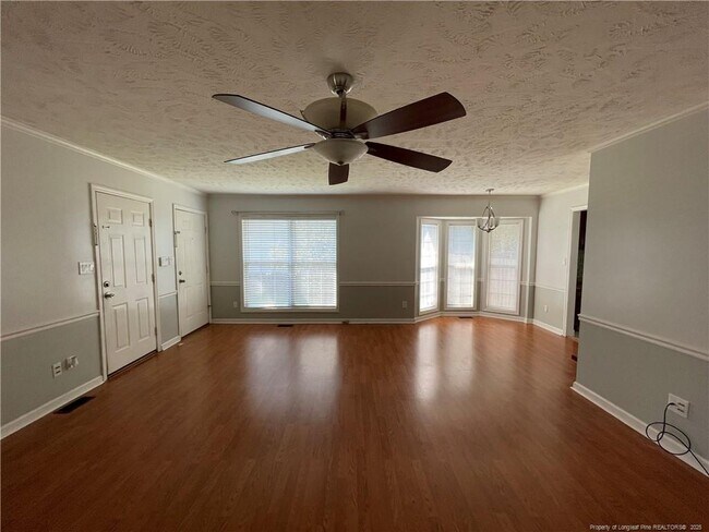 Building Photo - 333 Abbottswood Dr