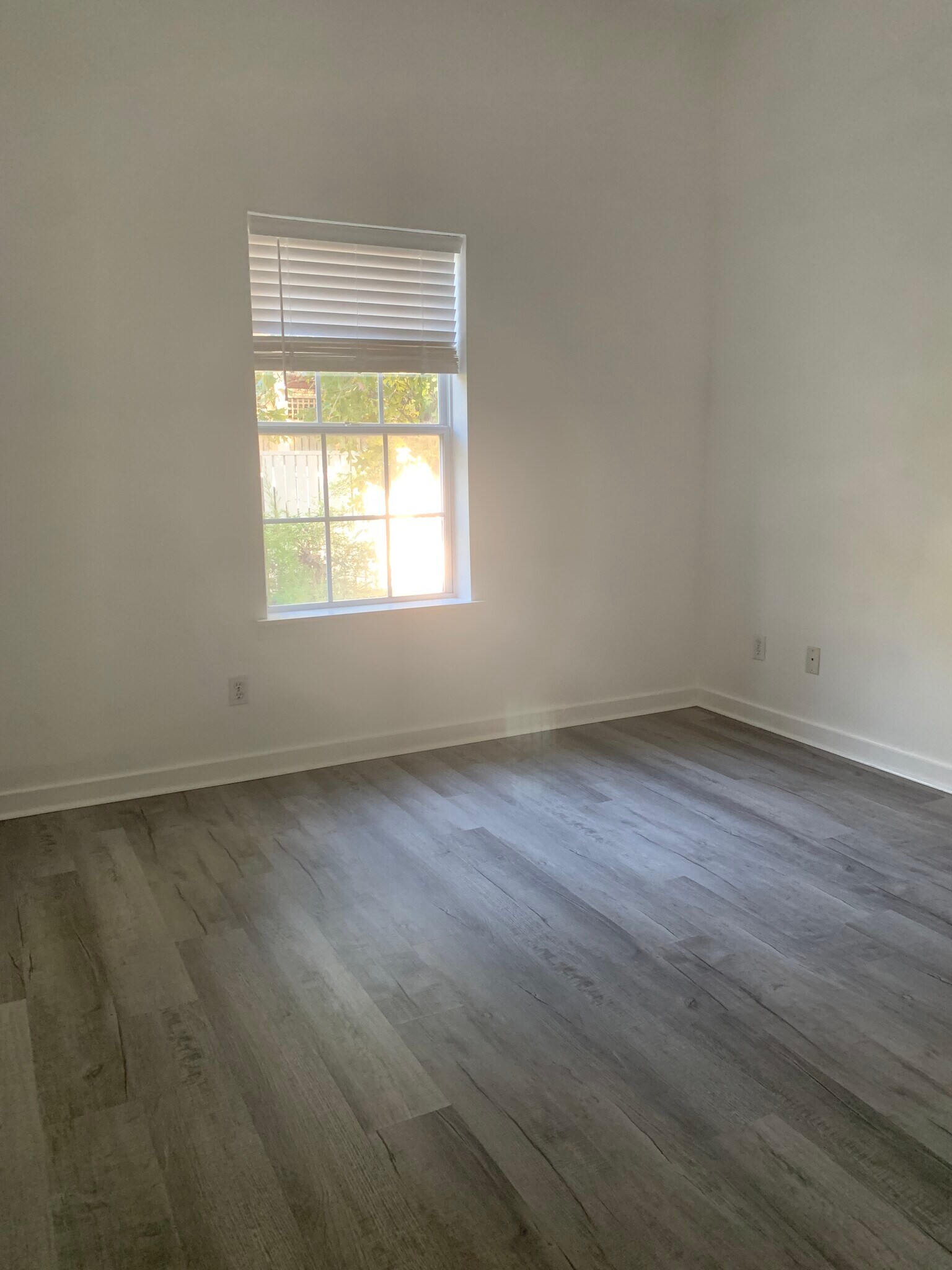 Building Photo - 135 Grayton Village Rd