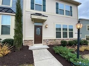 Building Photo - 16621 Thornapple Run