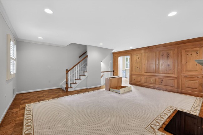 Building Photo - Exceptional residence in the heart of Old Town Alexandria