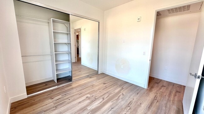 Building Photo - Luxury NoHo Brand New Units!