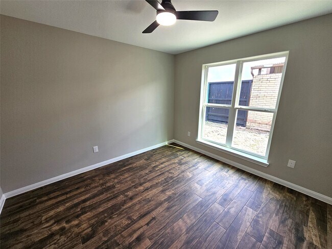 Building Photo - 10846 Kirktown Dr