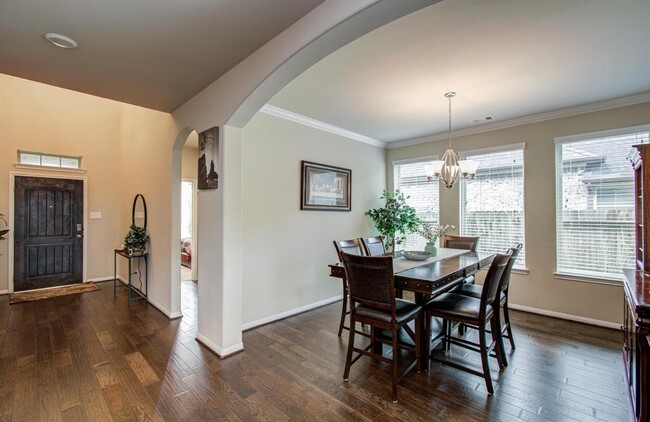 Building Photo - 7610 River Pass Dr