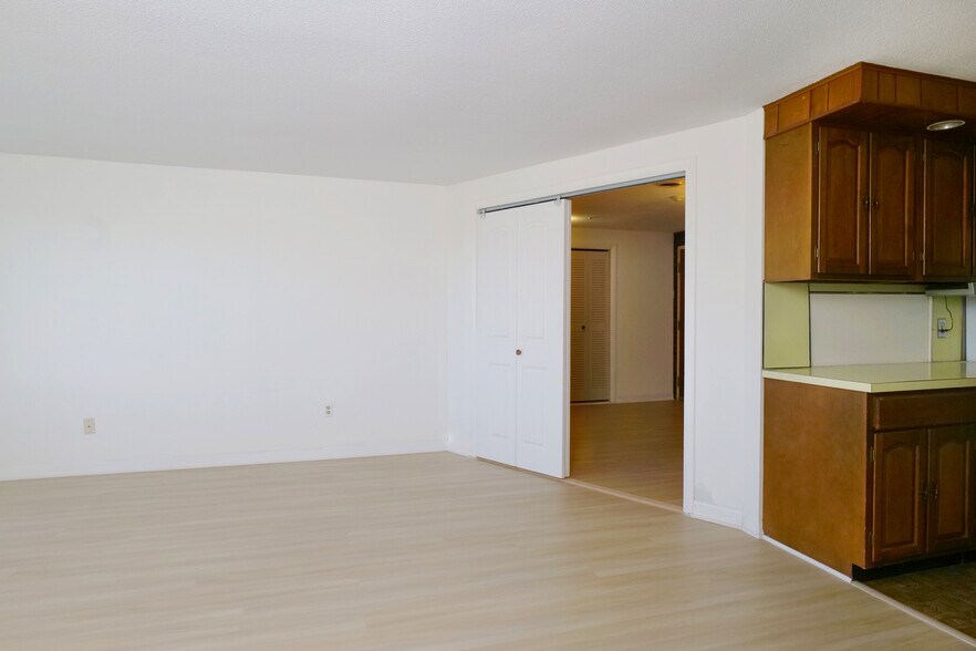 Building Photo - 159 Concord Ave