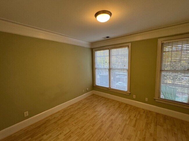 Building Photo - Atlantic Place Condo