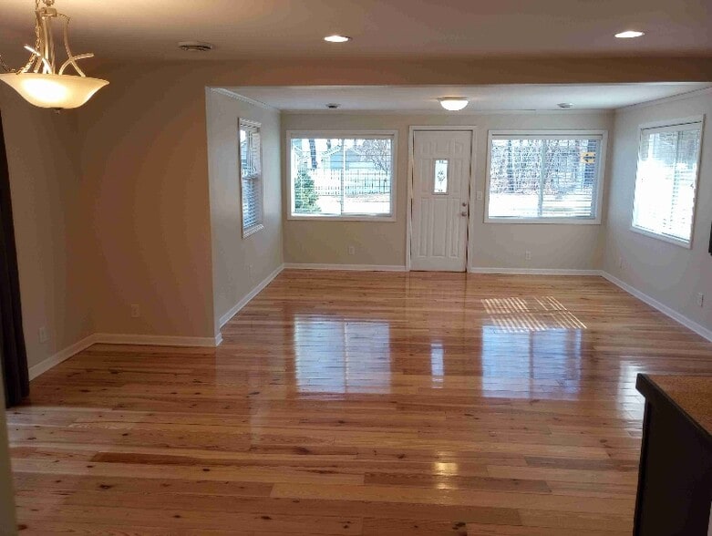 Building Photo - 7001 230th Ave NE