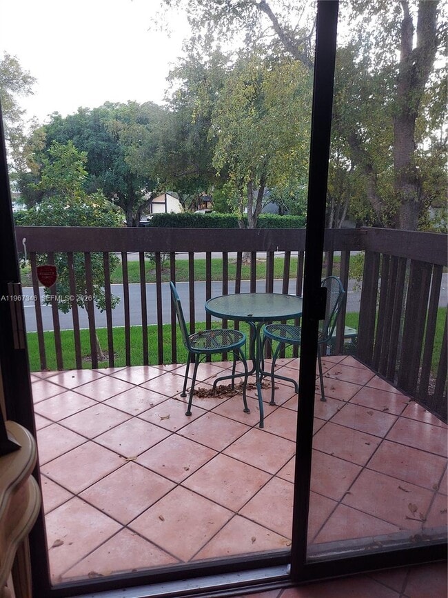 Building Photo - 14940 SW 49th Ln