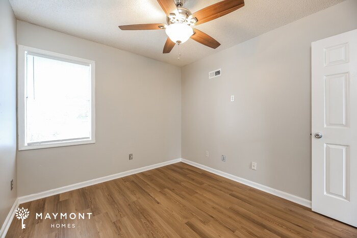 Building Photo - 8 Lantern Ln