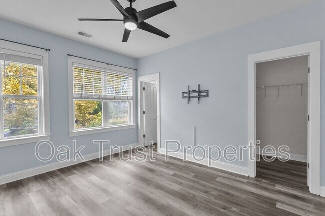 Building Photo - 101 Barberry St